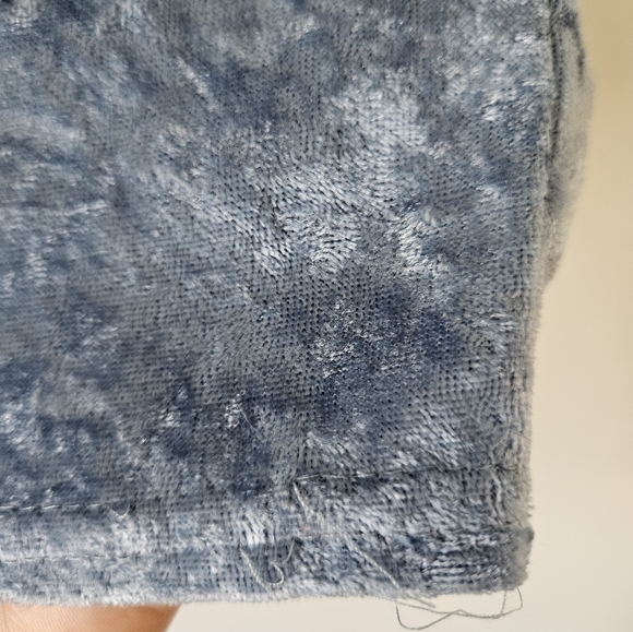 Reformation X urban renewal velour crop top - Picture 3 of 6